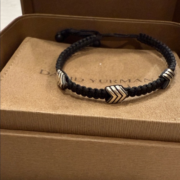 David Yurman Black Cord Bracelet with Silver Chevron Accents - Picture 1 of 2